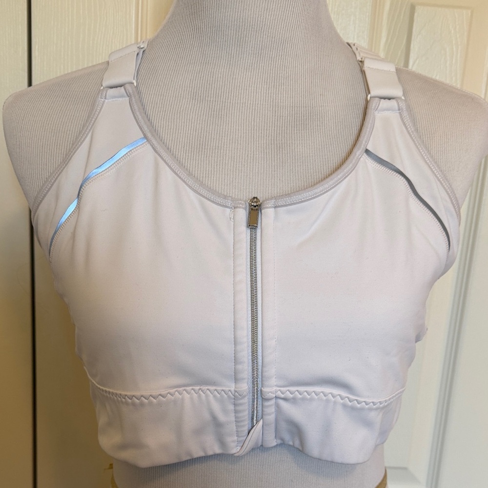 Athleta Zip It White Racerback Sports Bra with Mesh